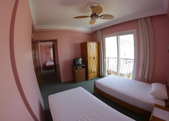 纳扎尔酒店 塞尔丘克