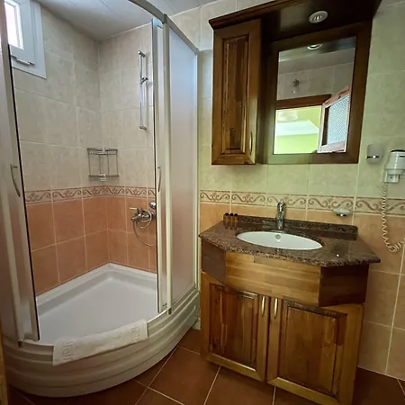 Nazar Hotel