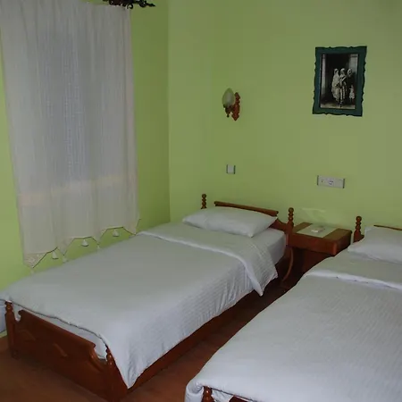 Nazar Hotel 3*